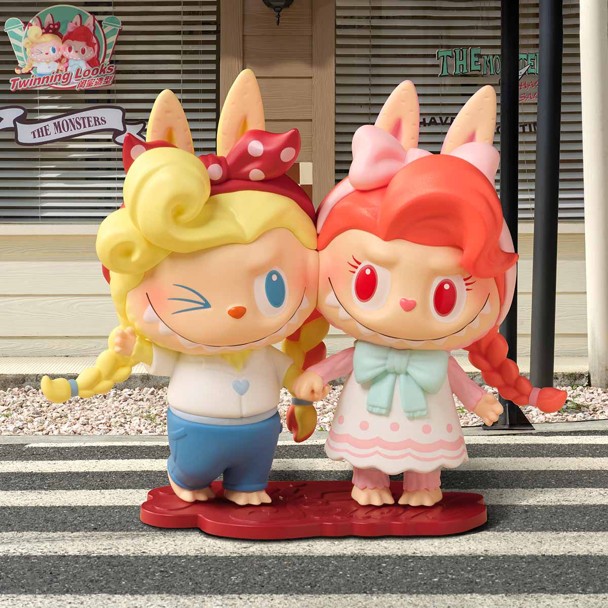 Twinning Looks